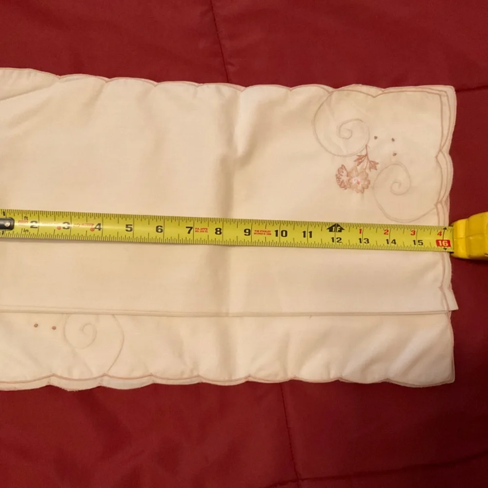 Table cover and napkins
